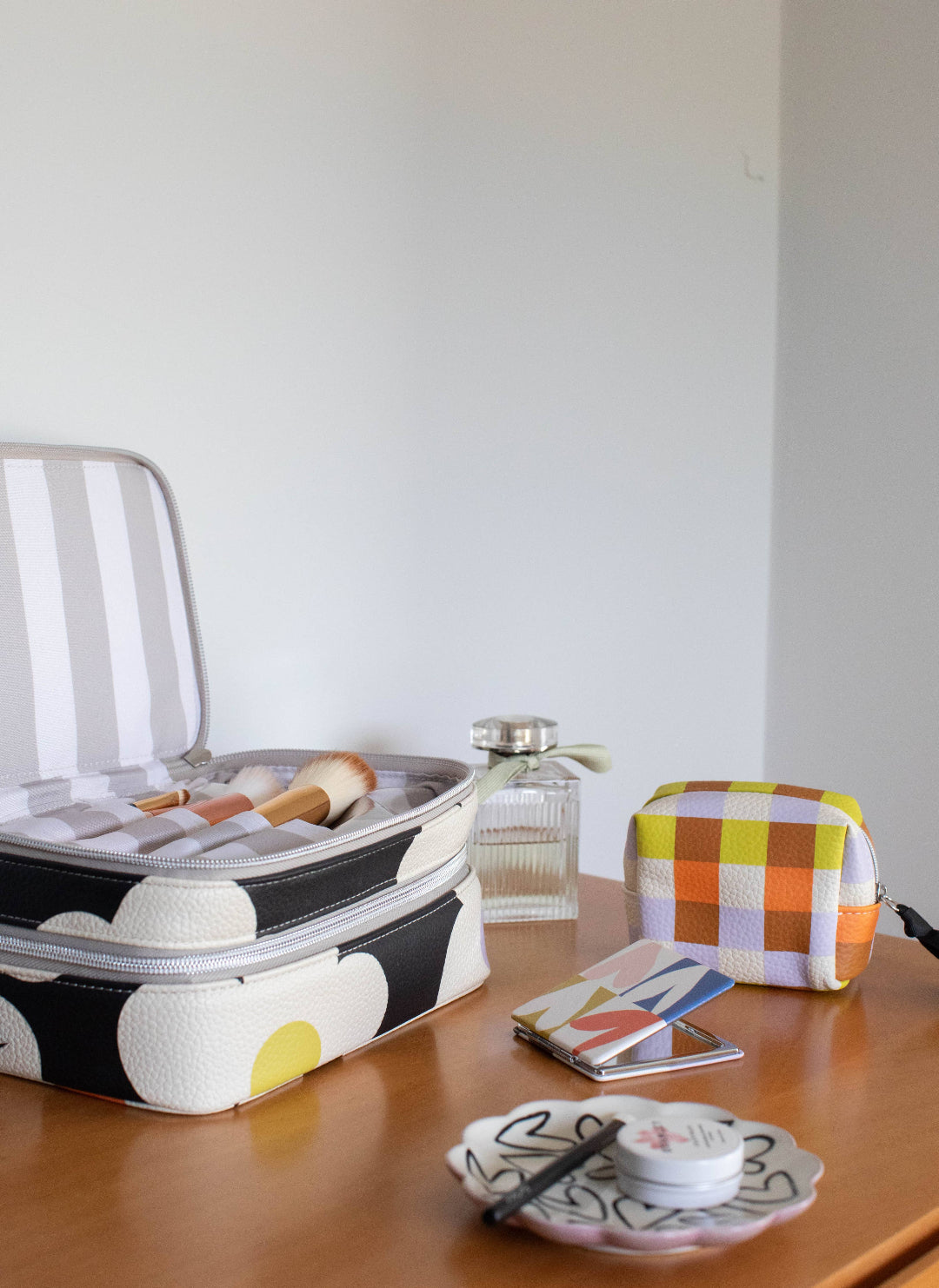 Caroline Gardner - Multi Flower Charcoal Make Up Bag Organiser