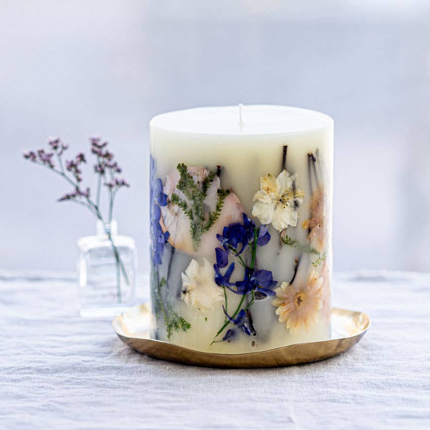 Rosy Rings - Small Round Botanical Candle - Vanilla Rain