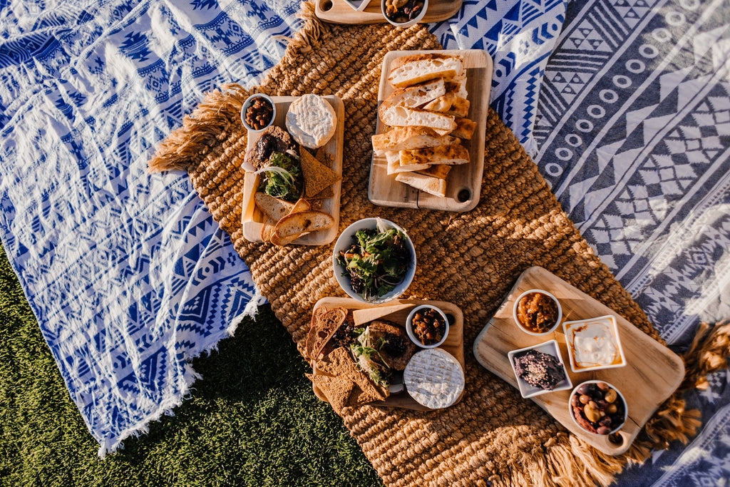 8 Tips for Hosting the Perfect Picnic or Backyard Get Together