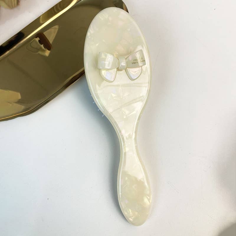 Pearl Bow Round Brush