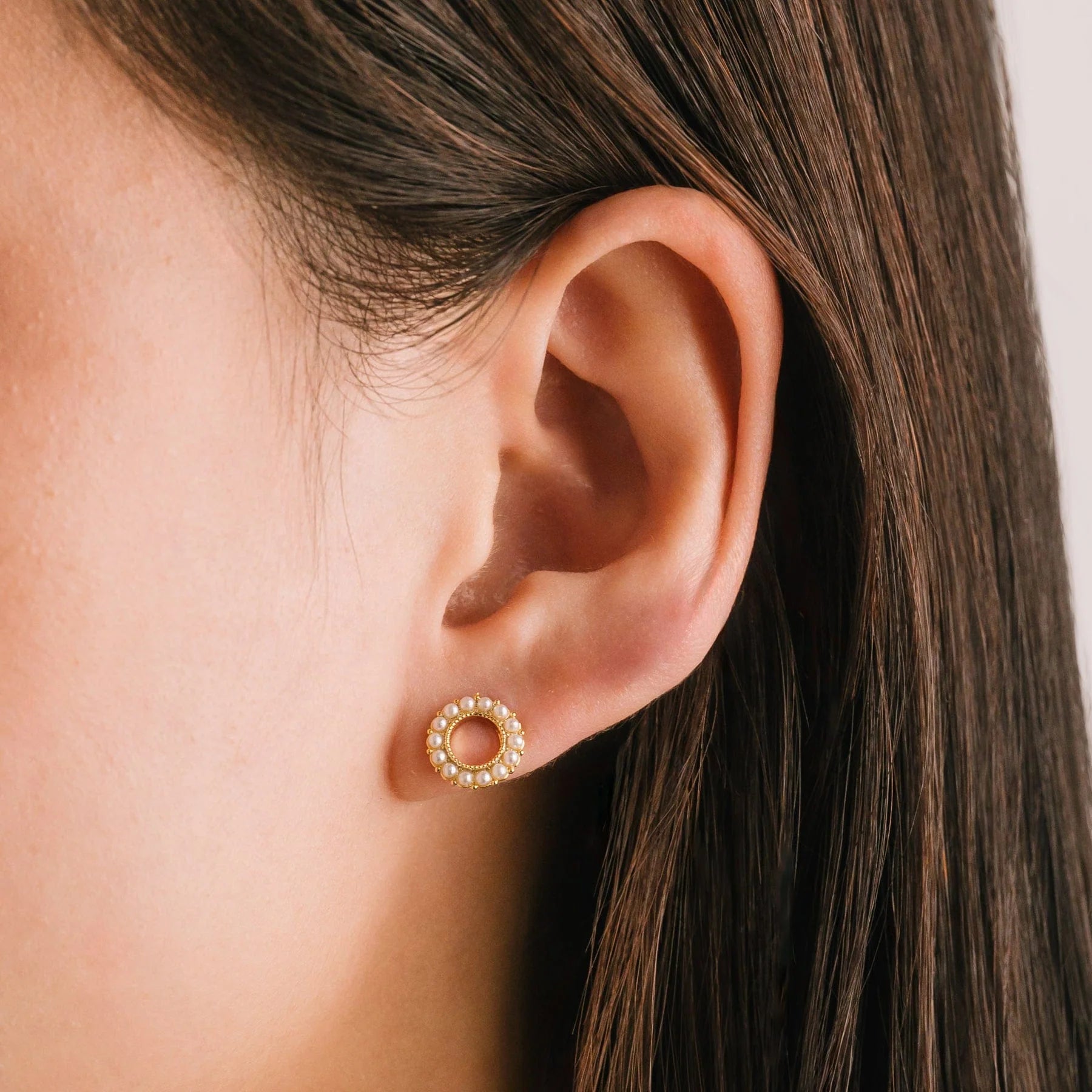 Kismet Stud Earrings Pearl